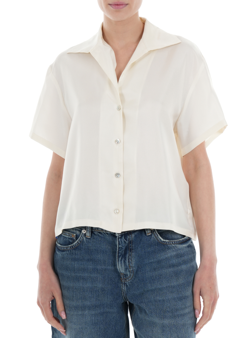 ΓΥΝΑΙΚΕΙΟ ΠΟΥΚΑΜΙΣΟ 1