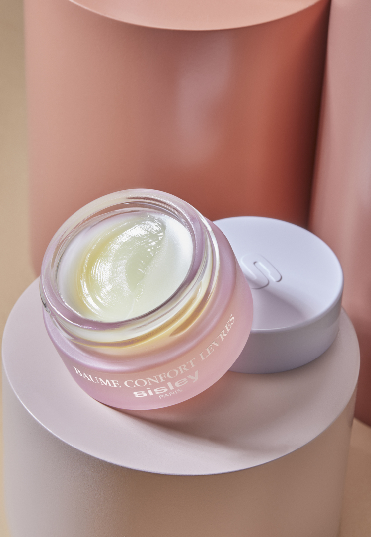 NUTRITIVE LIP BALM 4