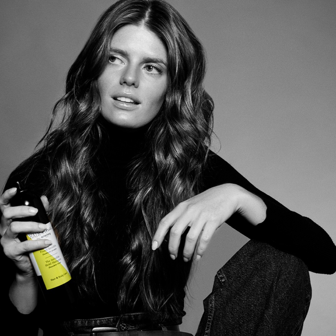 THE INVISIBLE HOLD HAIRSPRAY 1