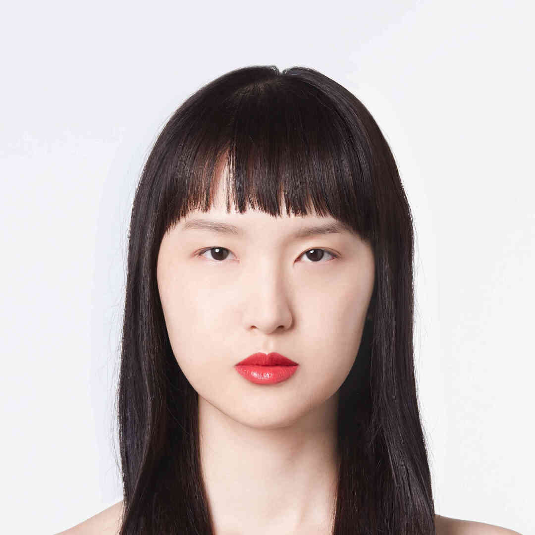 ROUGE DE BEAUTÉ BRILLANT 4