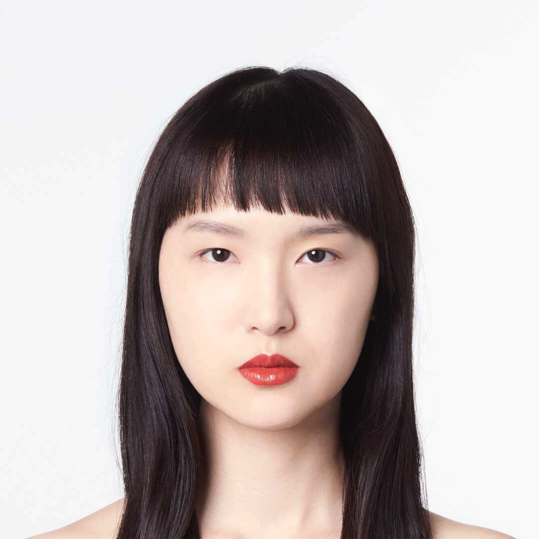 ROUGE DE BEAUTÉ BRILLANT 4