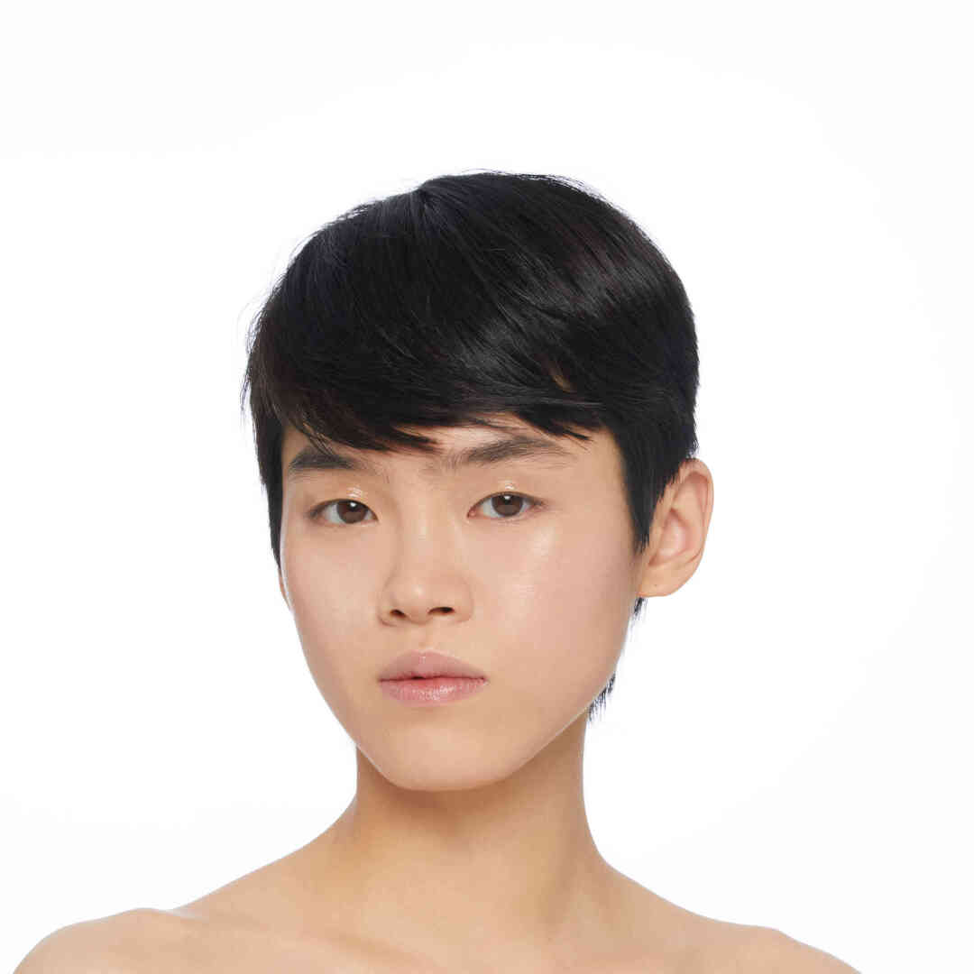 ECLAT DE BEAUTÉ EFFET LUMIÈRE 4