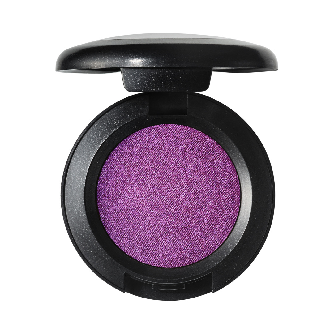 EYE SHADOW 1