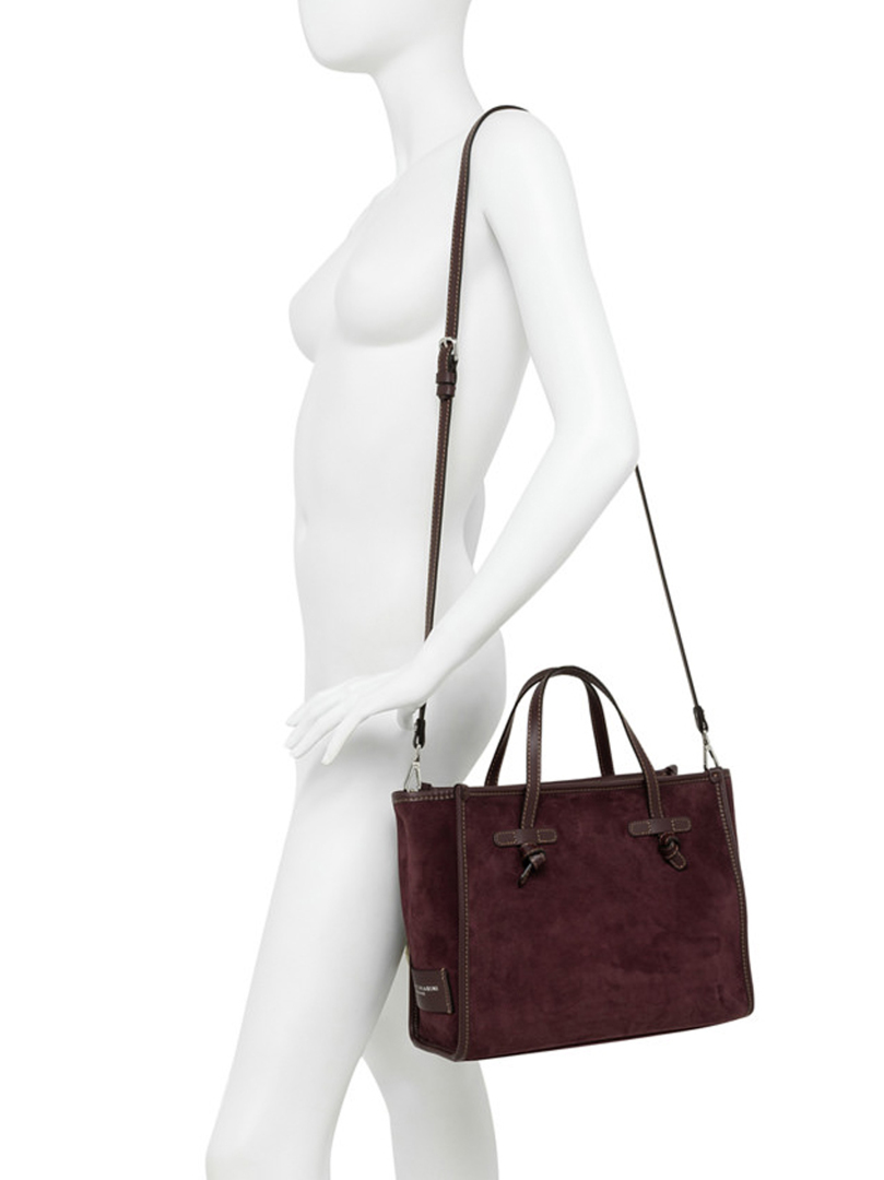 ΓΥΝΑΙΚΕΙΑ ΤΣΑΝΤΑ ΧΕΙΡΟΣ 4