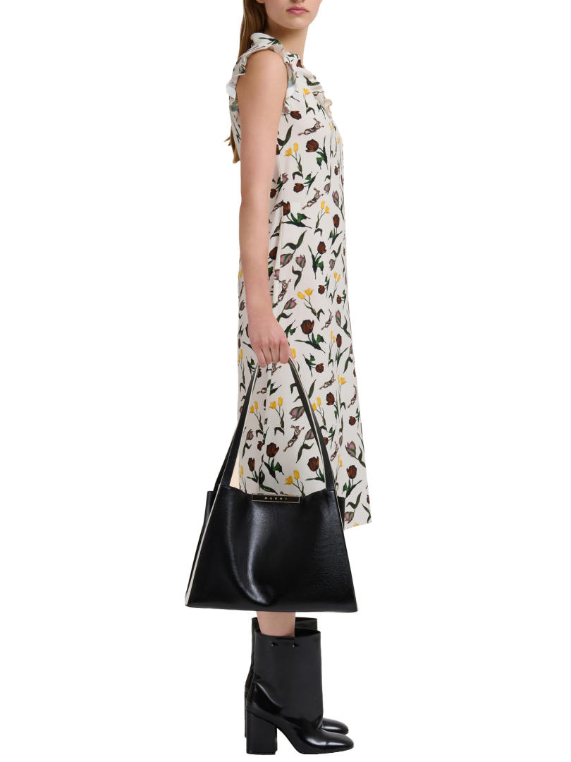 ΓΥΝΑΙΚΕΙΑ ΤΣΑΝΤΑ ΩΜΟΥ 3