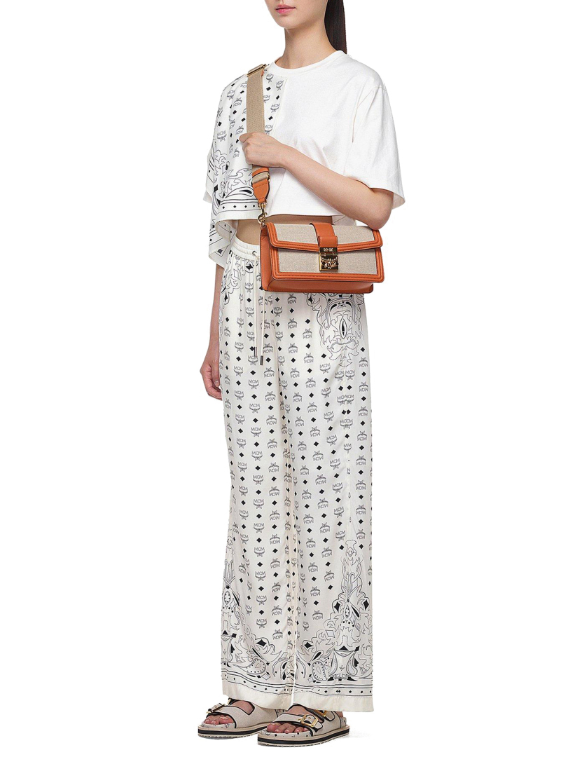 ΓΥΝΑΙΚΕΙΑ ΤΣΑΝΤΑ ΧΙΑΣΤΙ TRACY 4