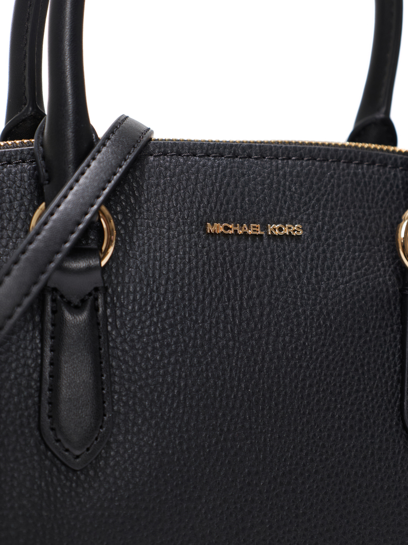 ΓΥΝΑΙΚΕΙΑ ΤΣΑΝΤΑ ΧΕΙΡΟΣ 3