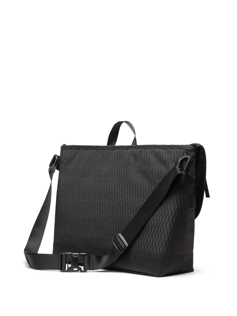 ΤΣΑΝΤΑ ΧΙΑΣΤΙ COVE MESSENGER 1