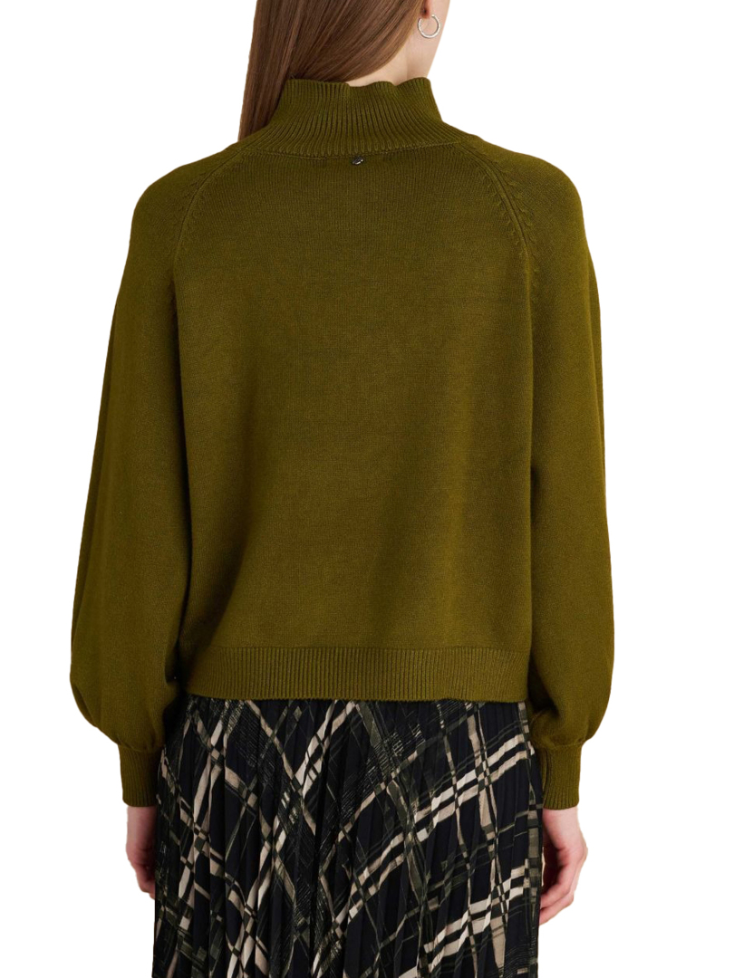 ΓΥΝΑΙΚΕΙΟ ΠΟΥΛΟΒΕΡ  3