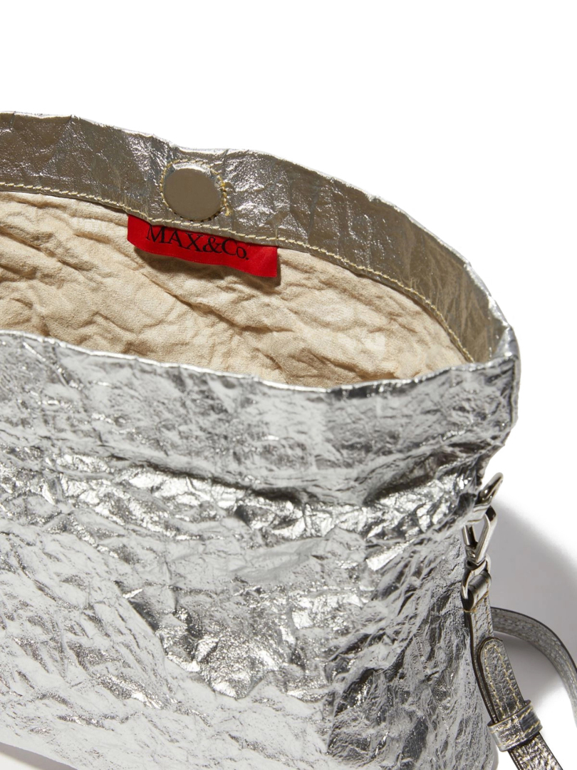 ΓΥΝΑΙΚΕΙΑ ΤΣΑΝΤΑ ΧΕΙΡΟΣ 2