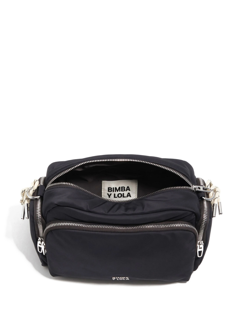 ΓΥΝΑΙΚΕΙΑ ΤΣΑΝΤΑ ΩΜΟΥ 2