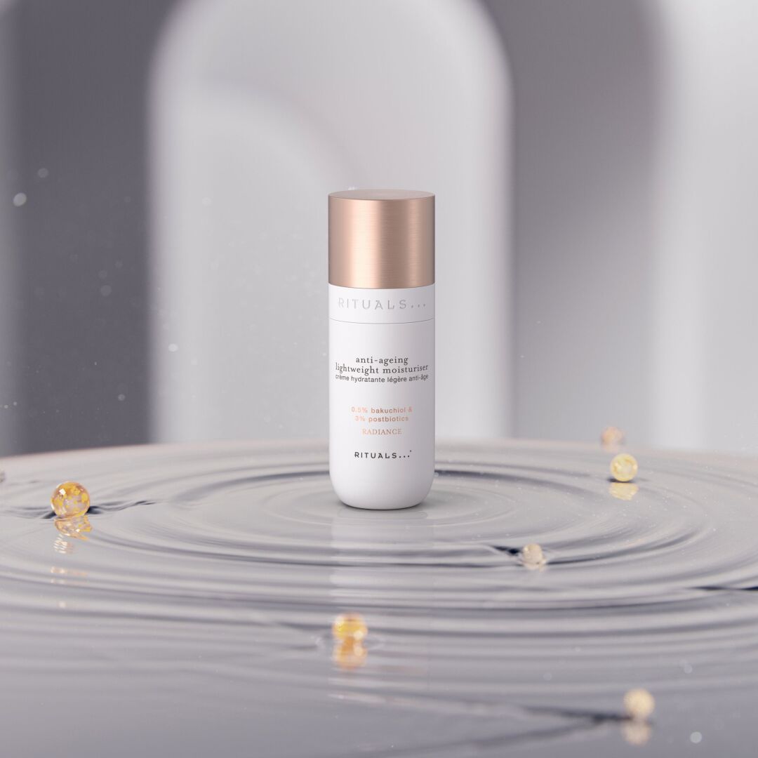 ANTI AGE LIGHTWEIGHT MOISTURISER 3