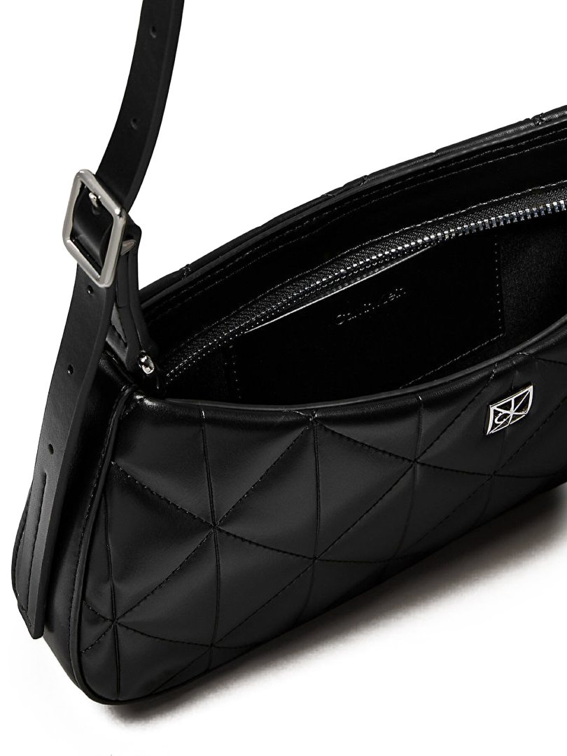 ΓΥΝΑΙΚΕΙΑ ΤΣΑΝΤΑ ΩΜΟΥ 2