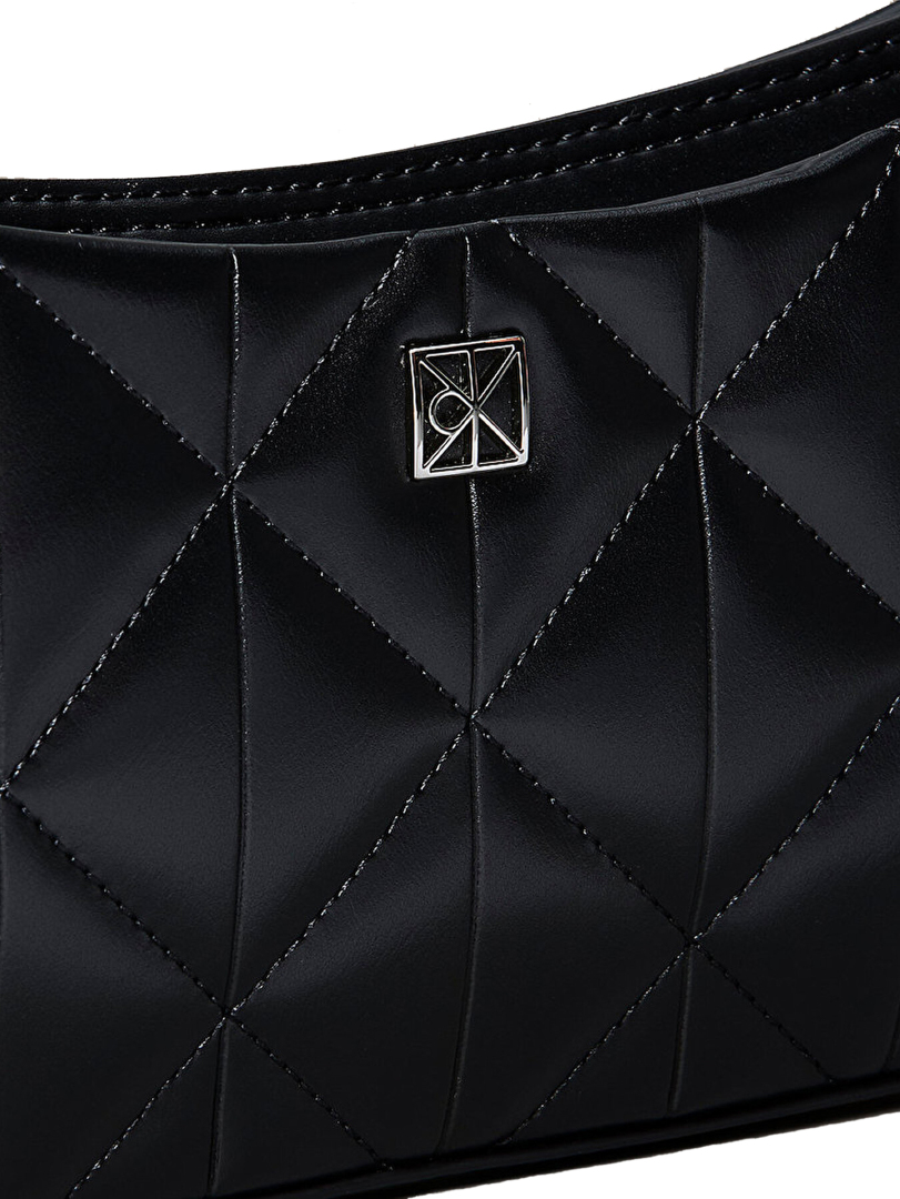 ΓΥΝΑΙΚΕΙΑ ΤΣΑΝΤΑ ΩΜΟΥ 3