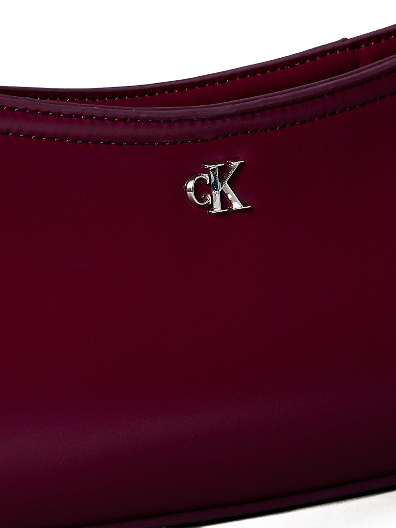 ΓΥΝΑΙΚΕΙΑ ΤΣΑΝΤΑ ΩΜΟΥ 3