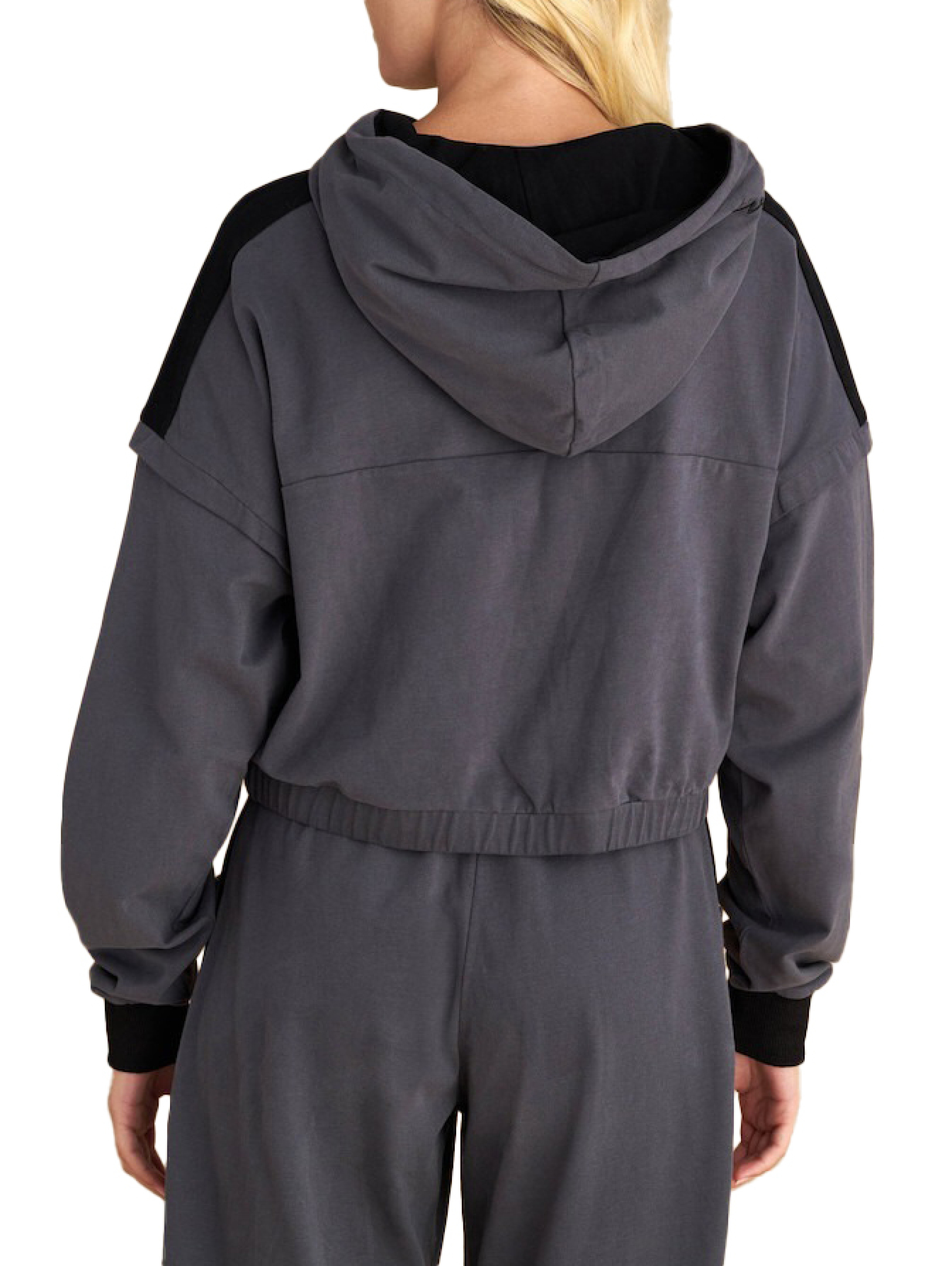 ΓΥΝΑΙΚΕΙΟ ΦΟΥΤΕΡ 3