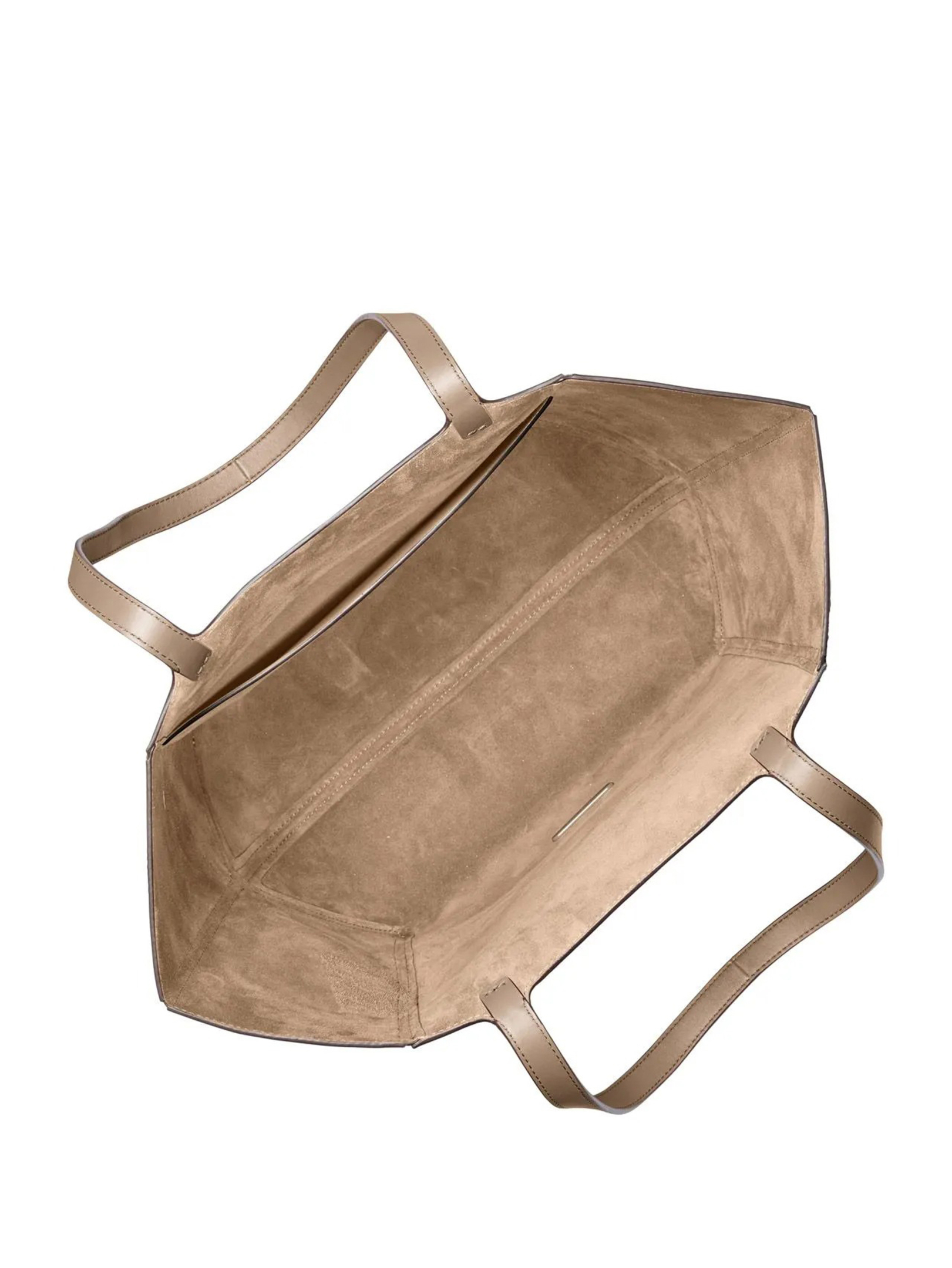 ΓΥΝΑΙΚΕΙΑ ΤΣΑΝΤΑ ΩΜΟΥ 2