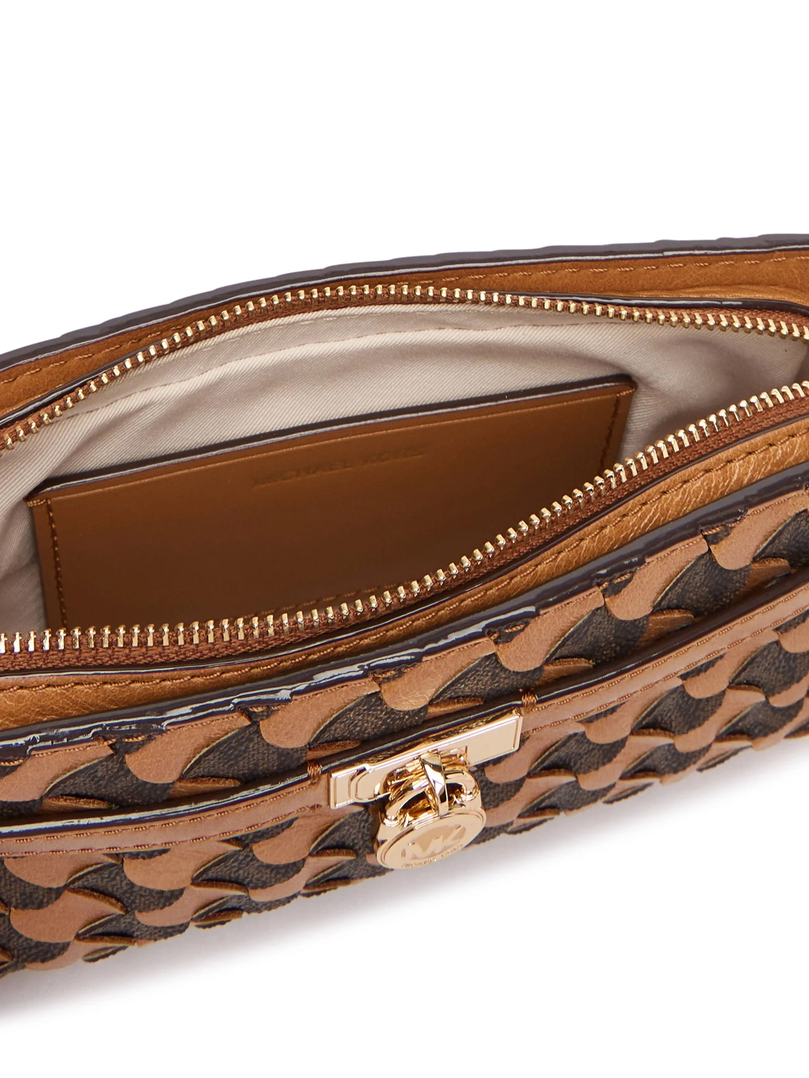 ΓΥΝΑΙΚΕΙΑ ΤΣΑΝΤΑ ΧΙΑΣΤΙ  2