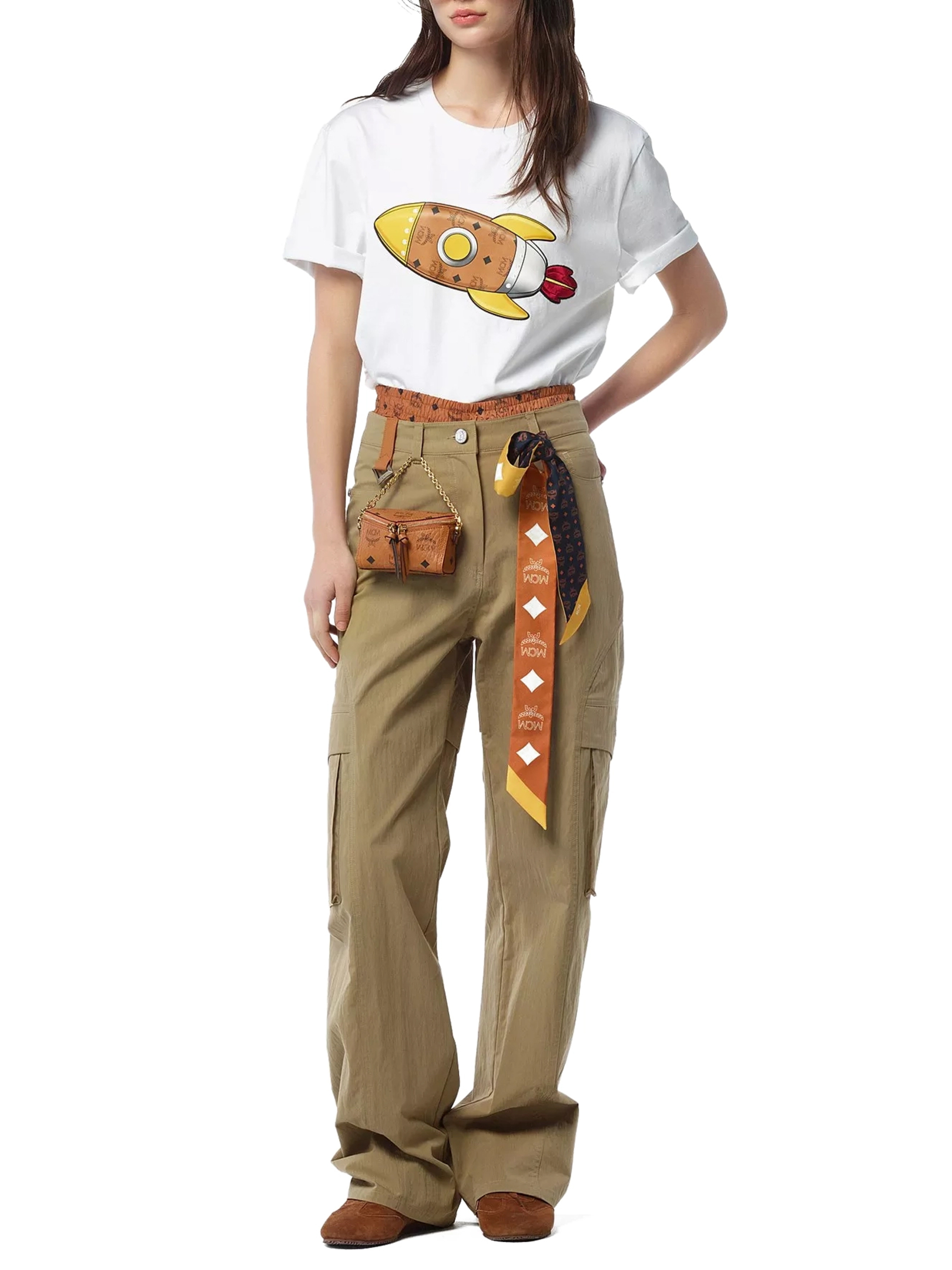 ΓΥΝΑΙΚΕΙΟ ΦΟΥΛΑΡΙ  1