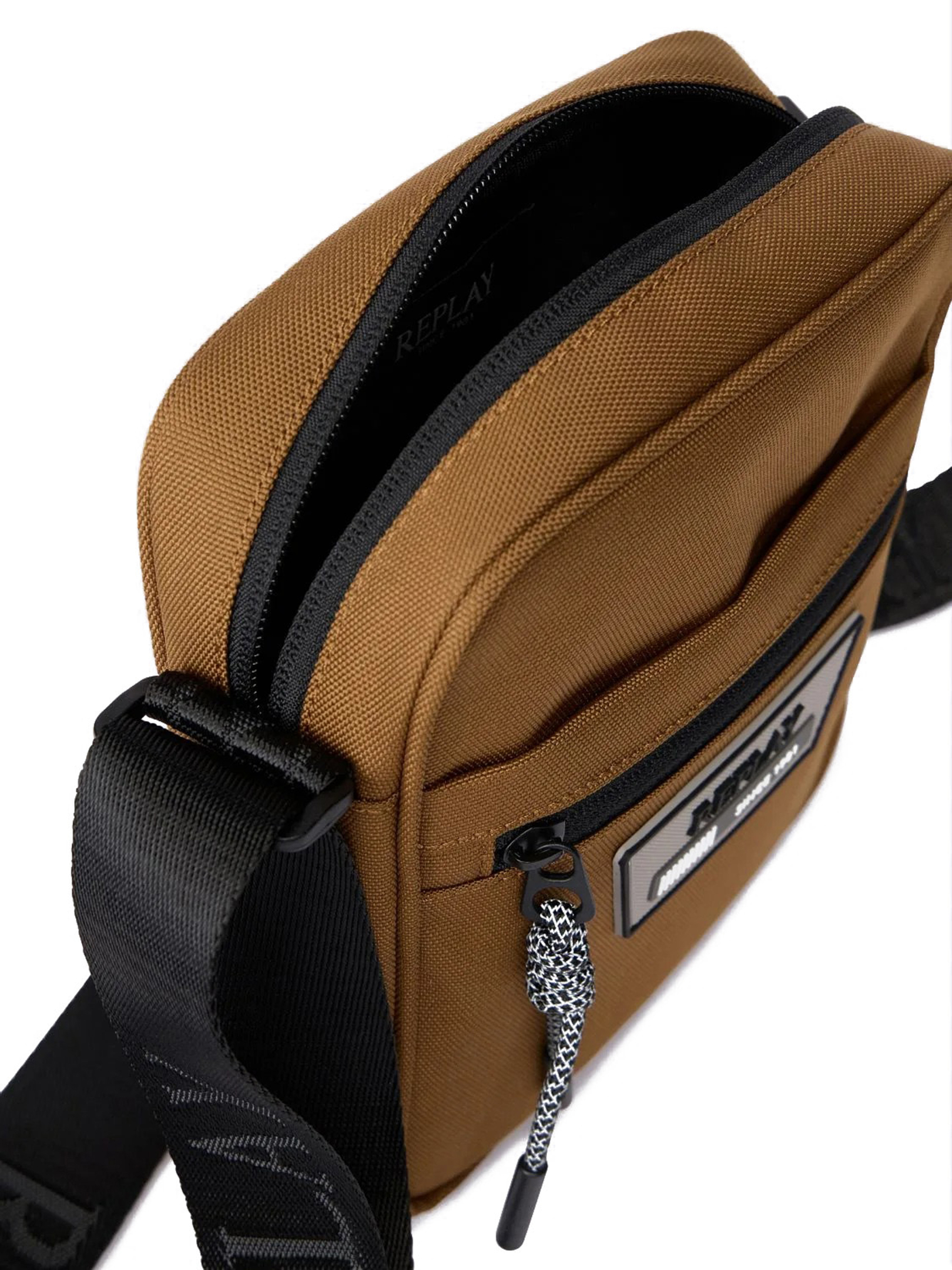 ΑΝΔΡΙΚΗ ΤΣΑΝΤΑ ΧΙΑΣΤΙ 3