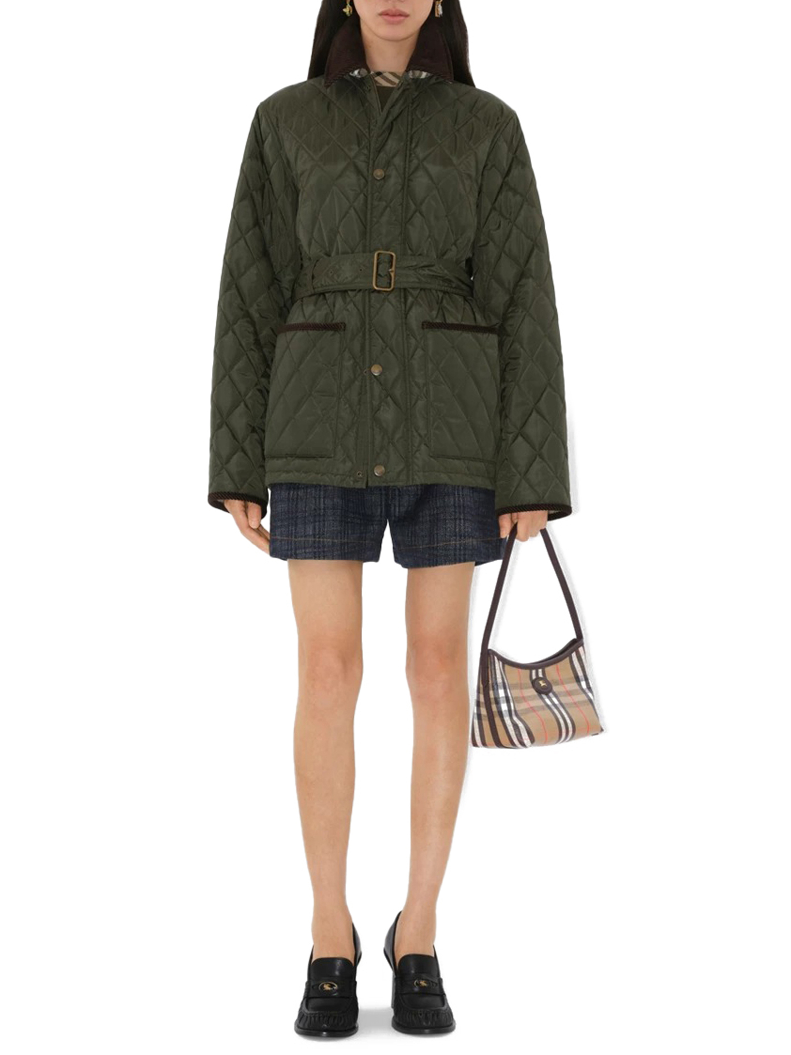 ΓΥΝΑΙΚΕΙΑ ΤΣΑΝΤΑ ΧΕΙΡΟΣ 2