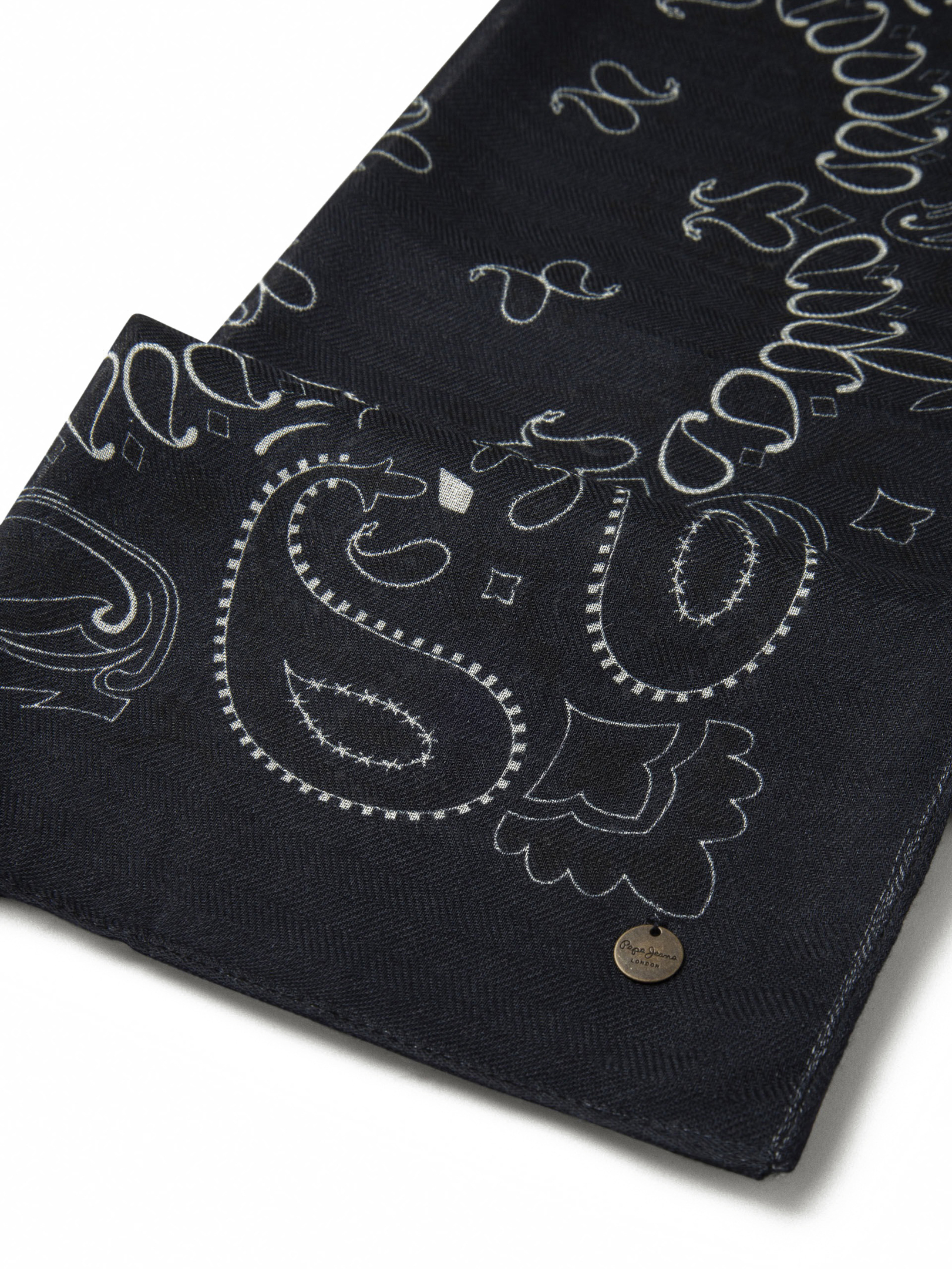 ΓΥΝΑΙΚΕΙΟ ΦΟΥΛΑΡΙ 1