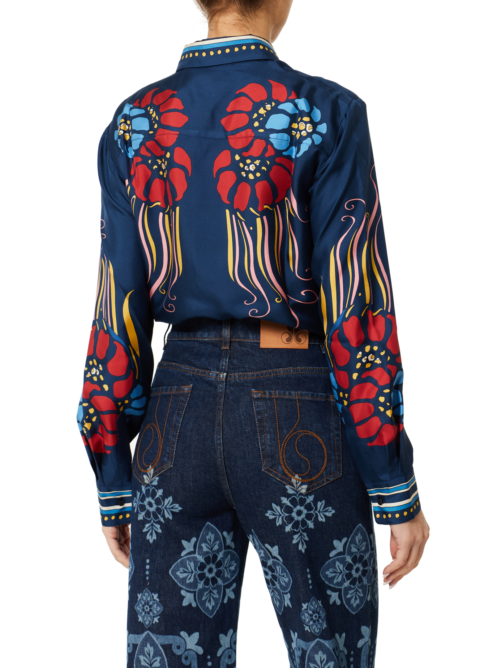 ΓΥΝΑΙΚΕΙΟ ΠΟΥΚΑΜΙΣΟ  2