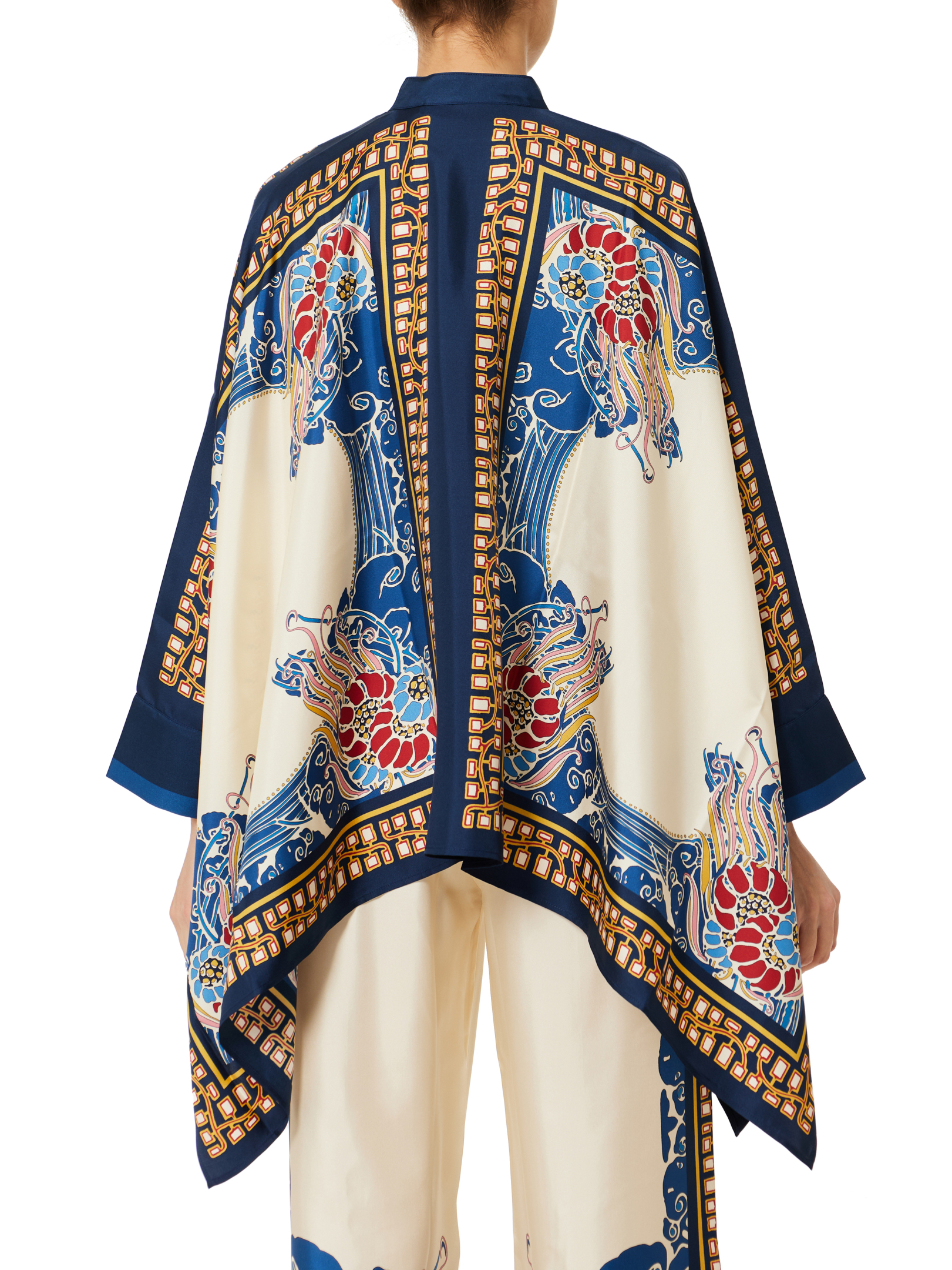 ΓΥΝΑΙΚΕΙΟ ΠΟΥΚΑΜΙΣΟ 2