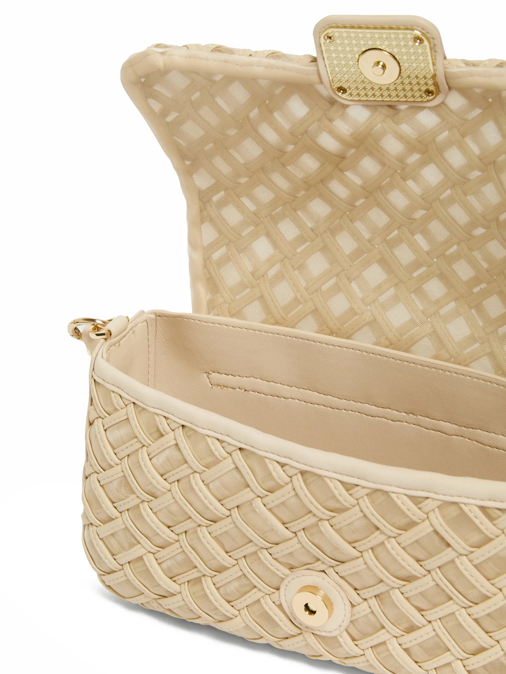 ΓΥΝΑΙΚΕΙΑ ΤΣΑΝΤΑ ΩΜΟΥ  2