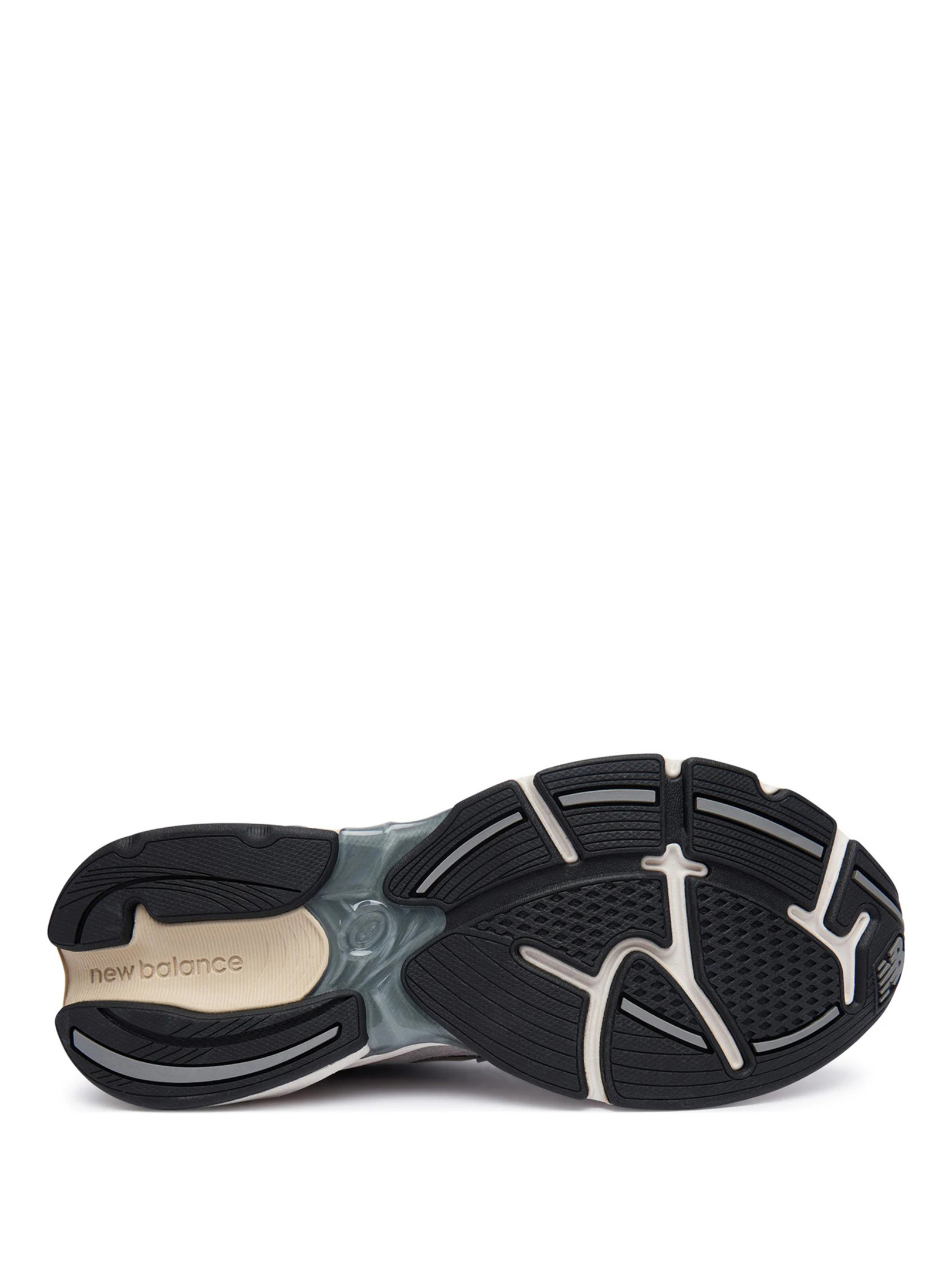 ΓΥΝΑΙΚΕΙΑ SNEAKERS 2010 4