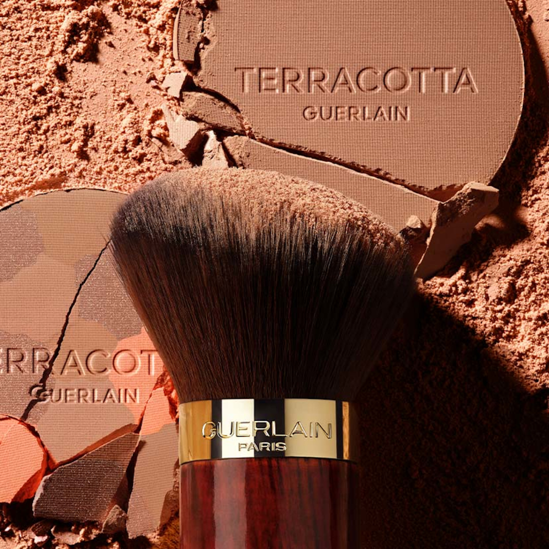 TERRACOTTA LIGHT POWDER BRUSH 1