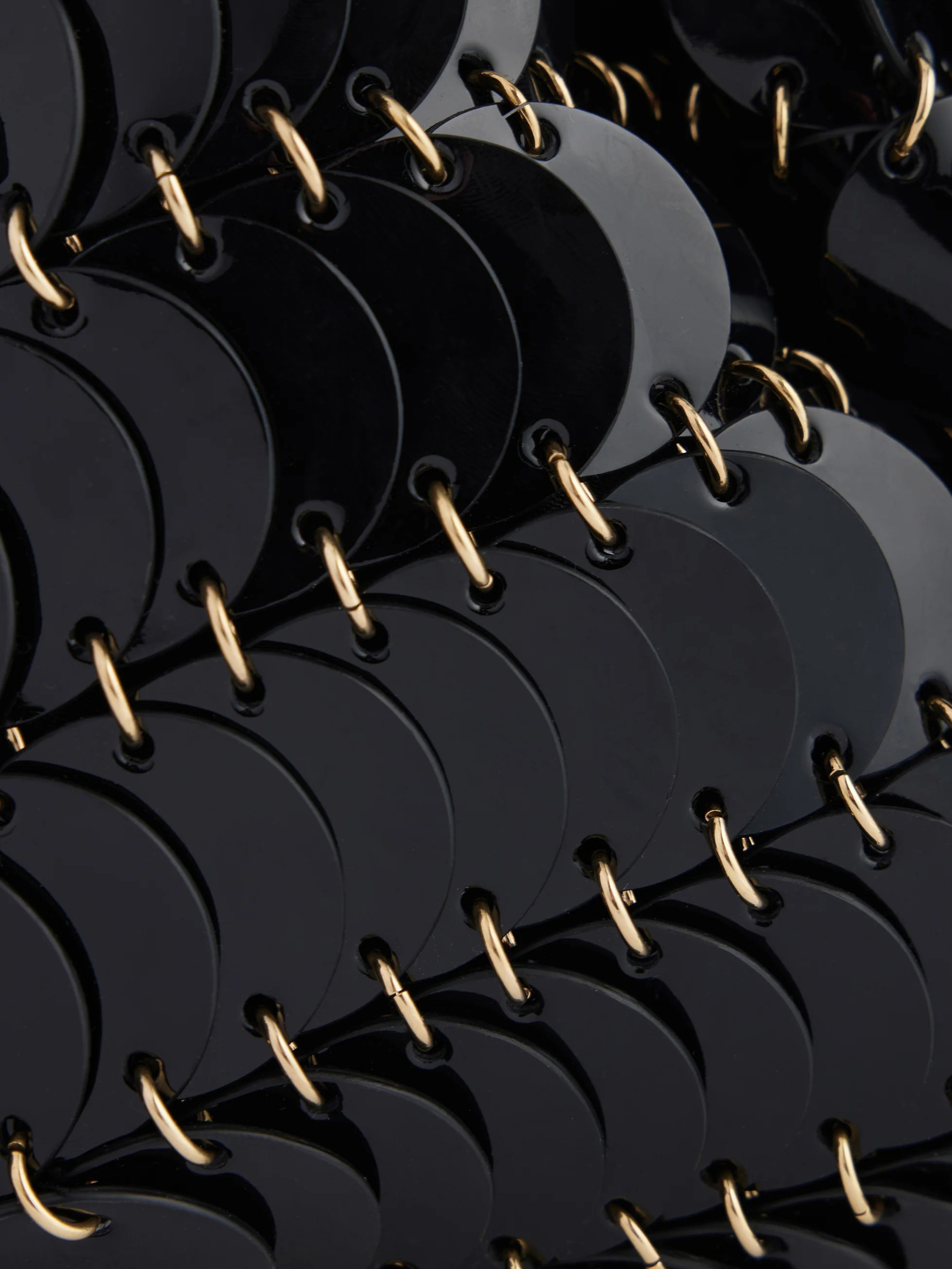 ΓΥΝΑΙΚΕΙΑ ΤΣΑΝΤΑ ΩΜΟΥ  3