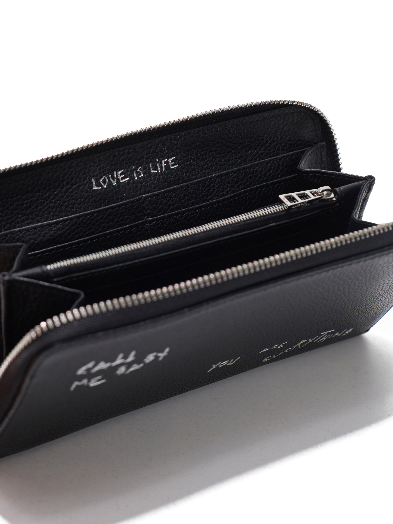 ΓΥΝΑΙΚΕΙΟ ΠΟΡΤΟΦΟΛΙ COMPAGNON GRAINED GRAFFITI 2