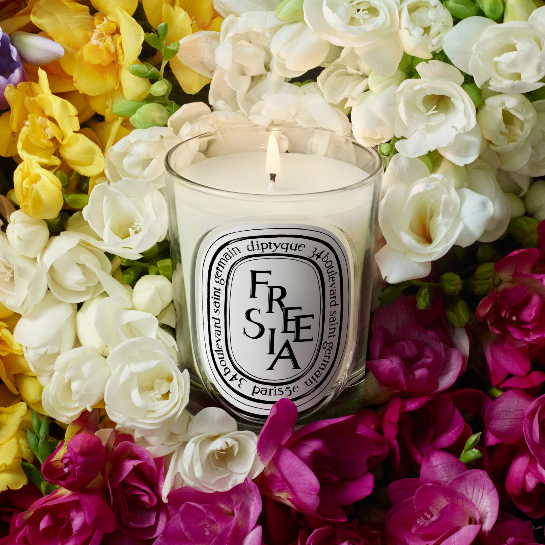 FREESIA SCENTED CANDLE 1