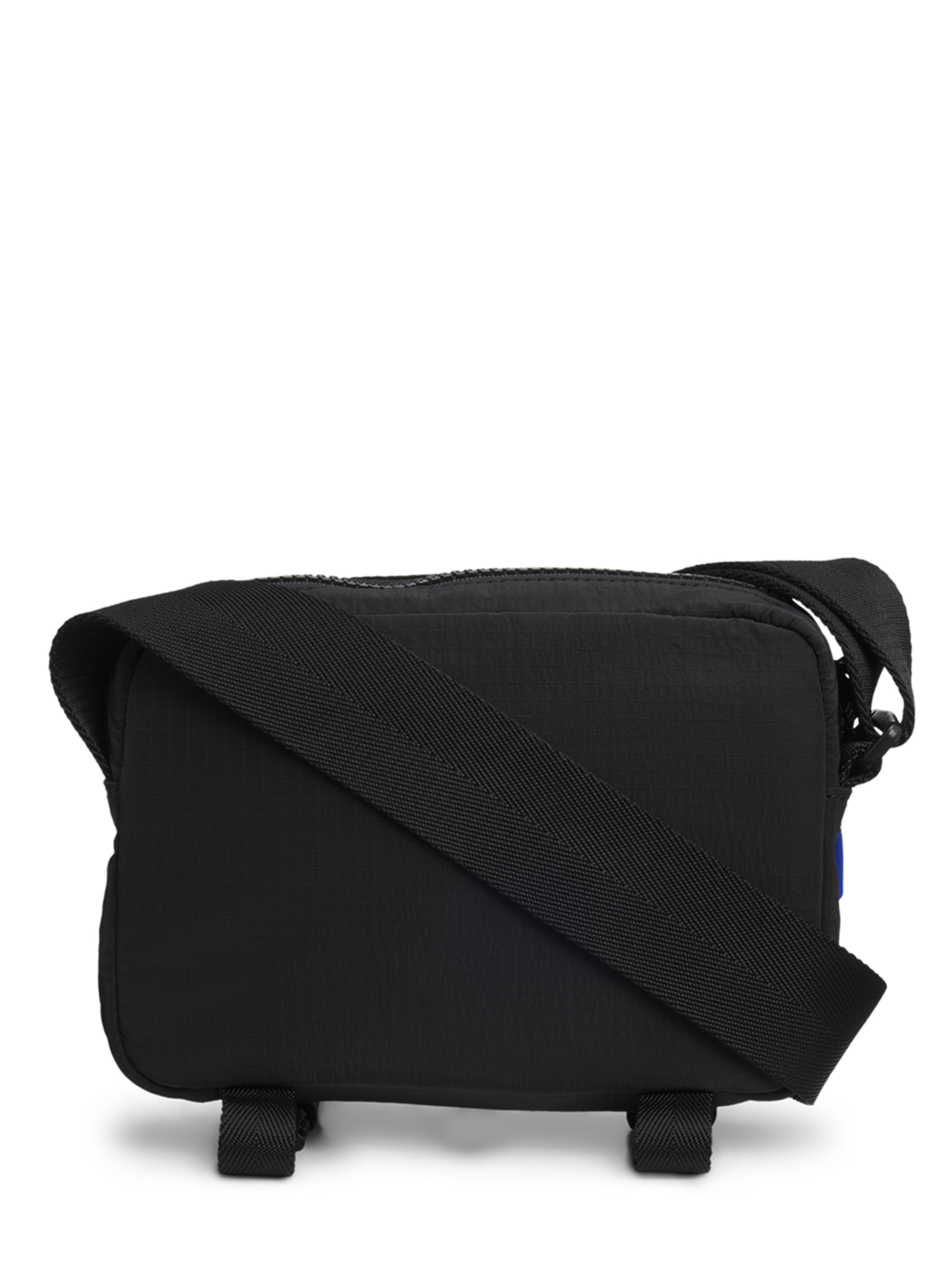 ΑΝΔΡΙΚΗ ΤΣΑΝΤΑ ΩΜΟΥ 1