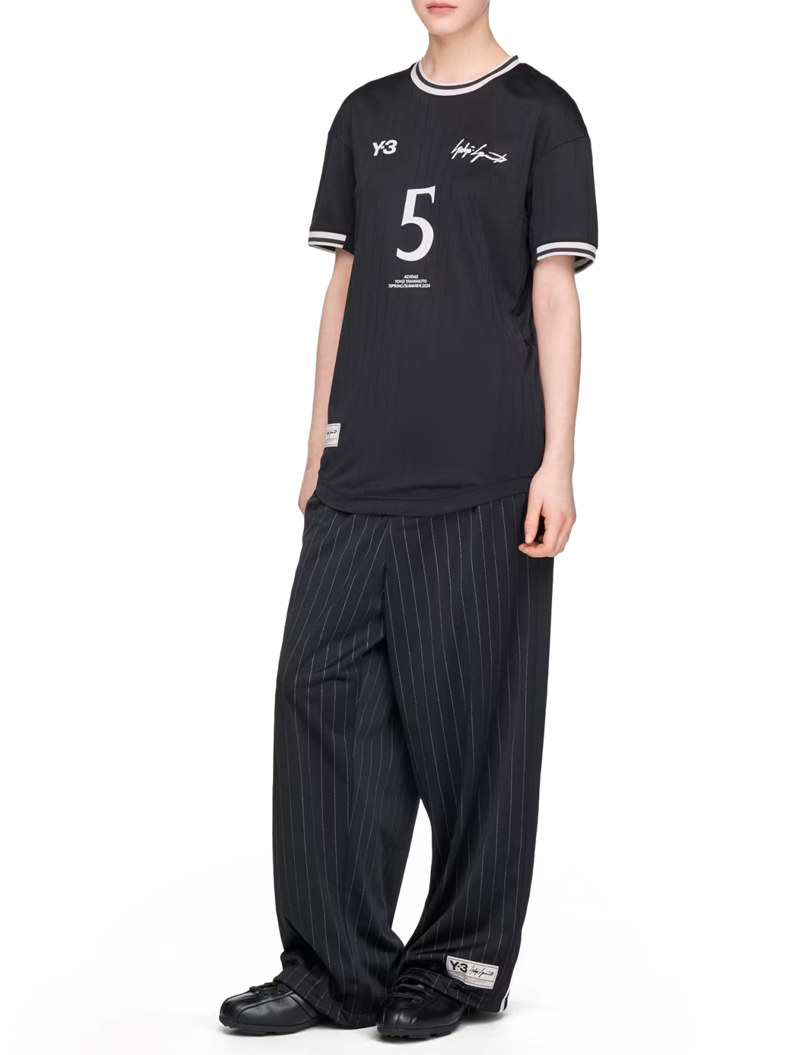 UNISEX T-SHIRT 2