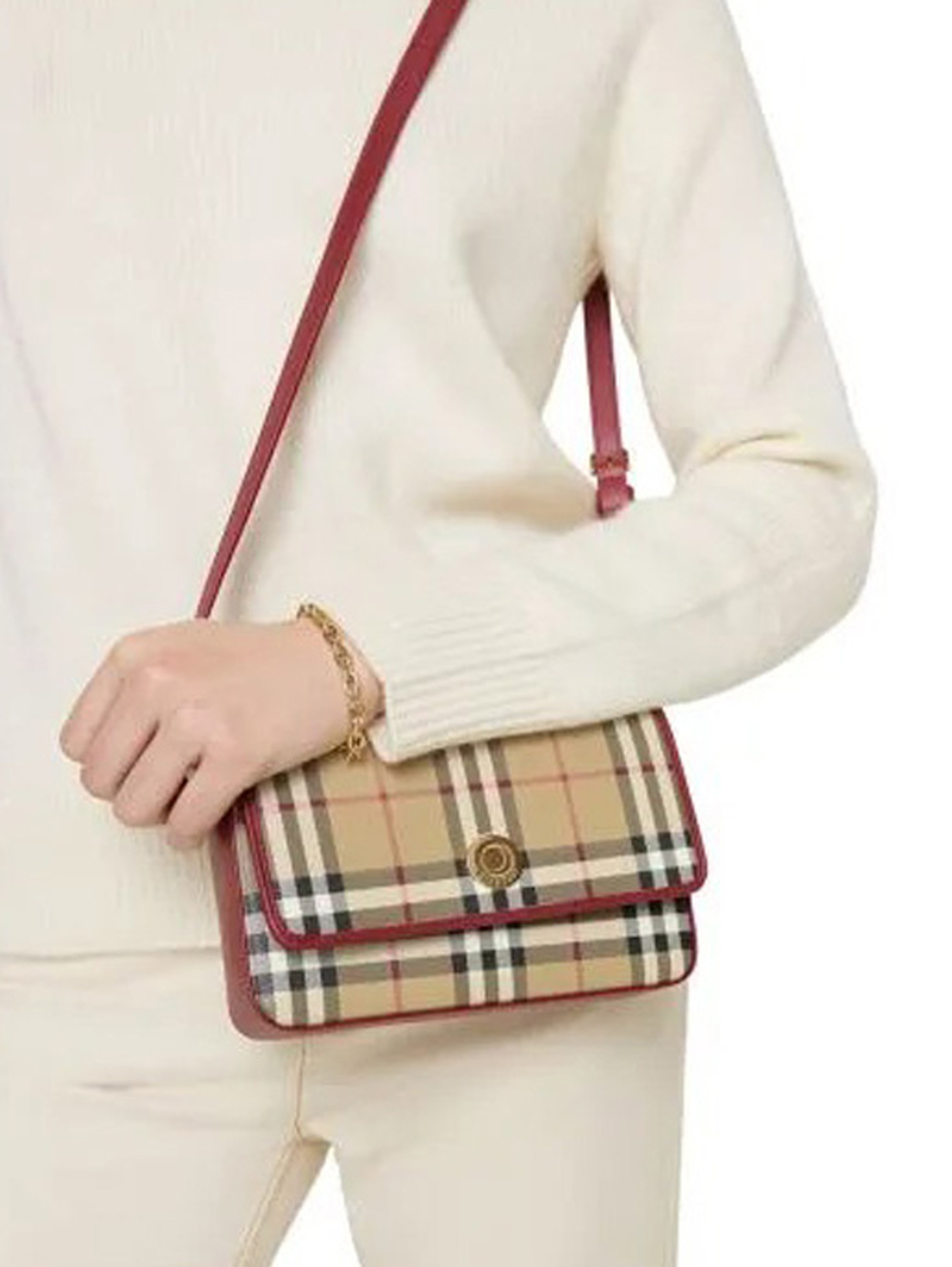 ΓΥΝΑΙΚΕΙΑ ΤΣΑΝΤΑ ΩΜΟΥ 3