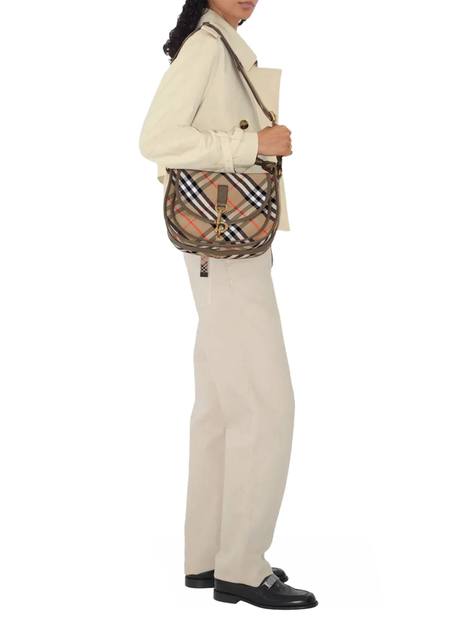 ΓΥΝΑΙΚΕΙΑ ΤΣΑΝΤΑ ΩΜΟΥ 3