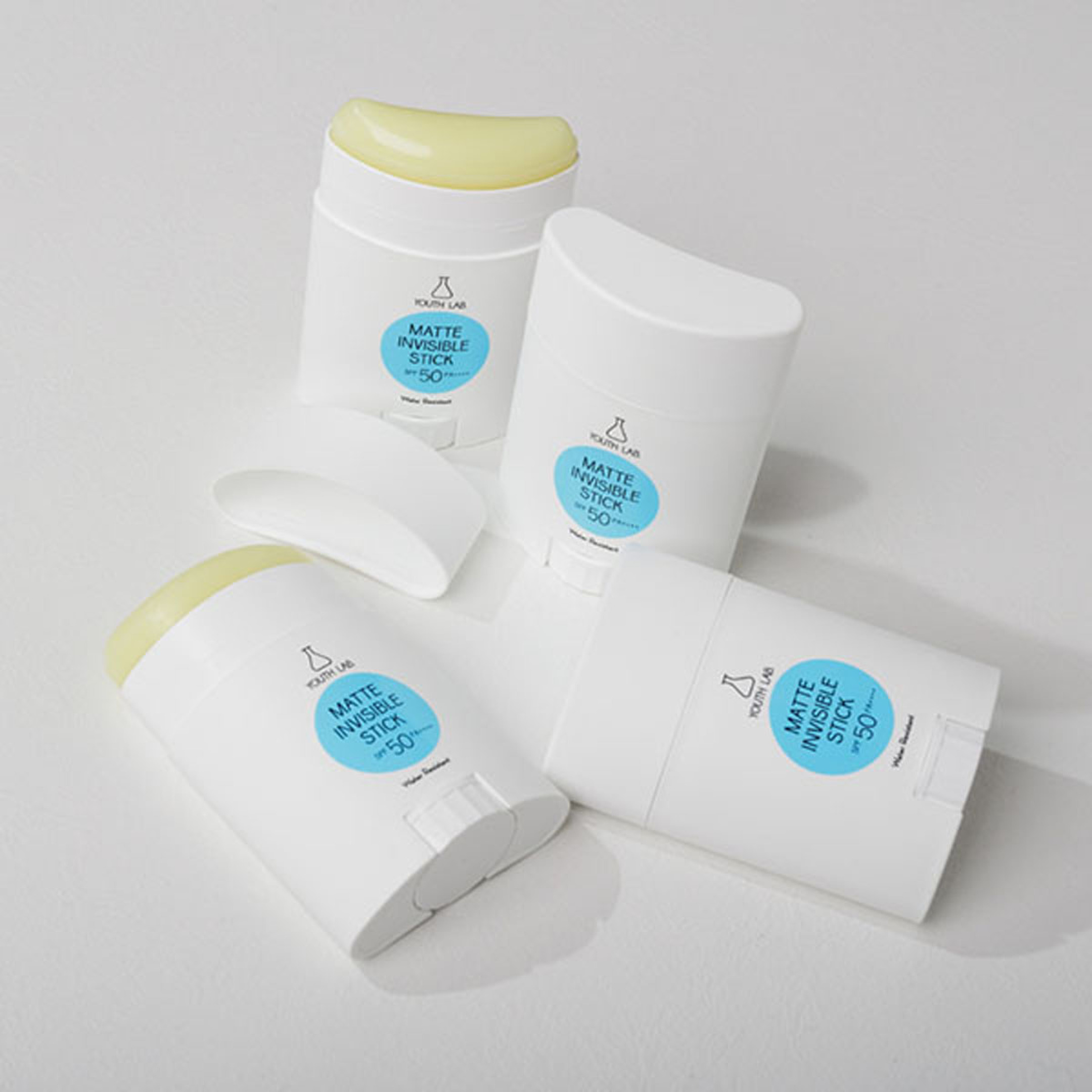 MATTE INVISIBLE STICK SPF 50 3