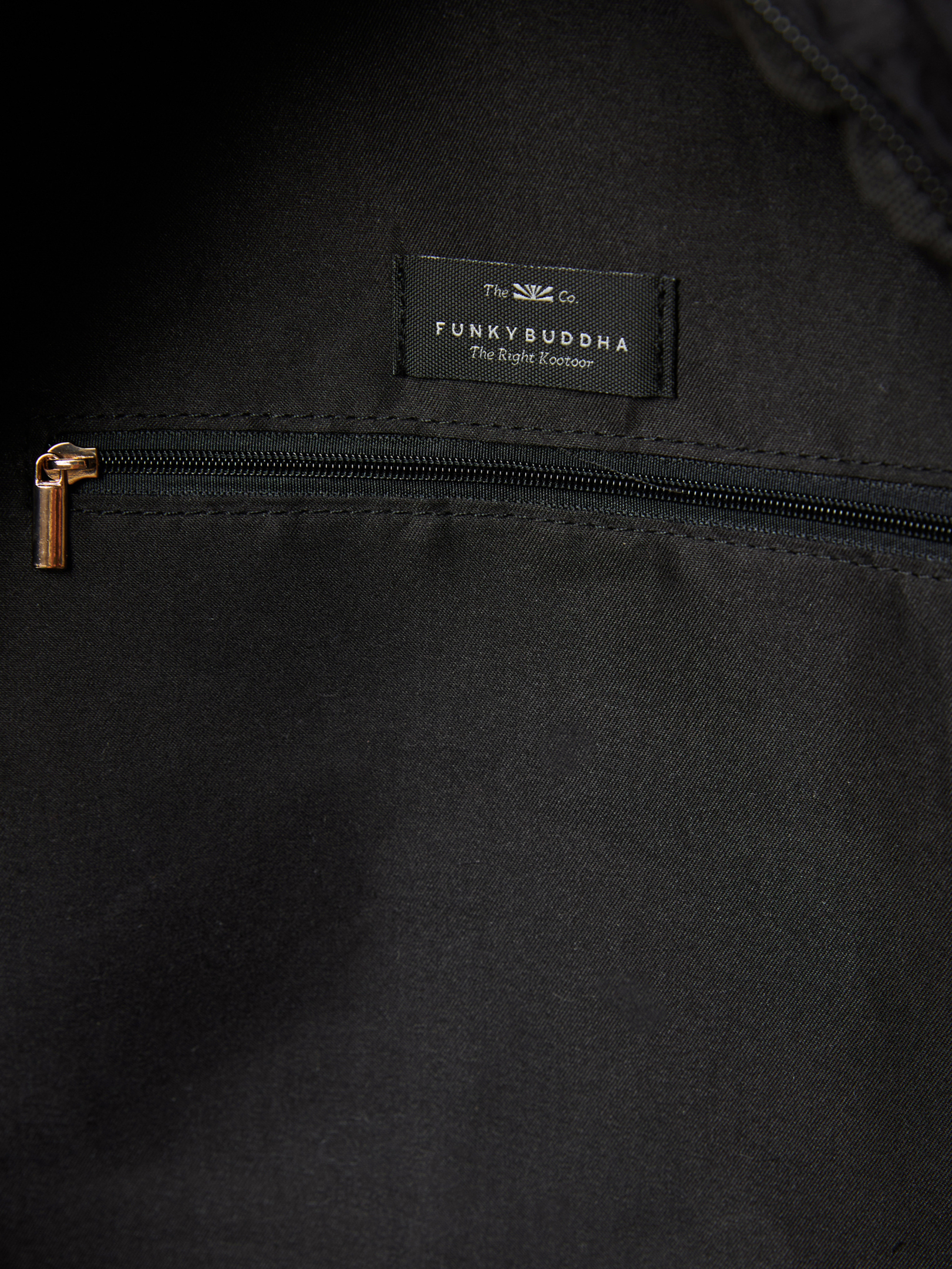 ΓΥΝΑΙΚΕΙΟ ΣΑΚΙΔΙΟ ΠΛΑΤΗΣ 3