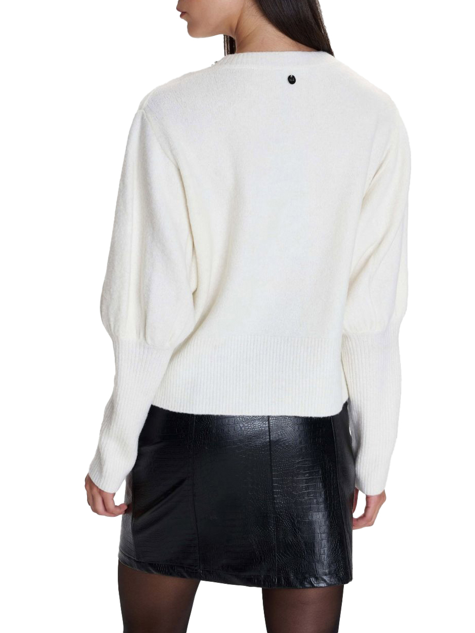 ΓΥΝΑΙΚΕΙΟ ΠΟΥΛΟΒΕΡ  2