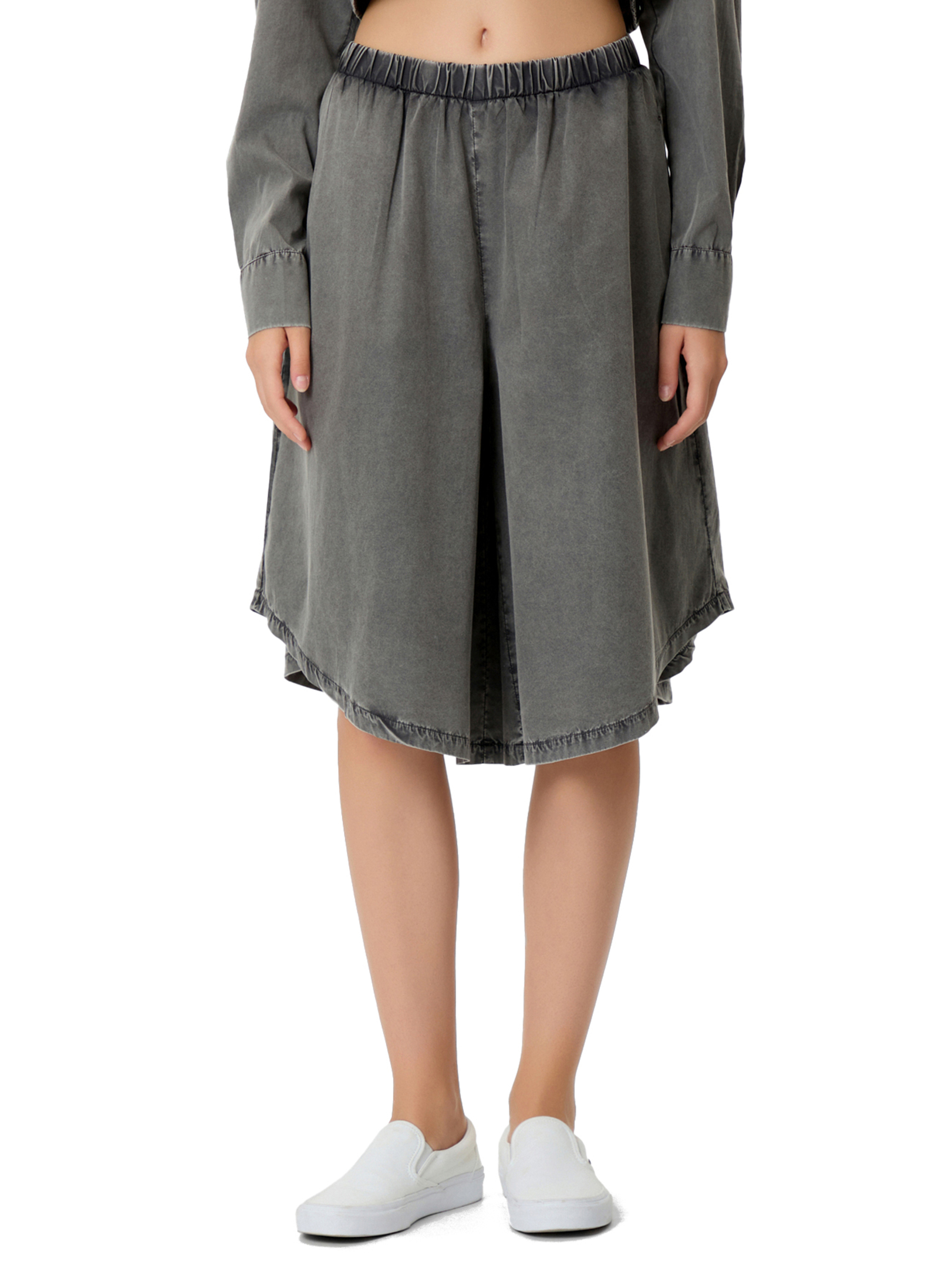 ΓΥΝΑΙΚΕΙΑ ΒΕΡΜΟΥΔΑ  1