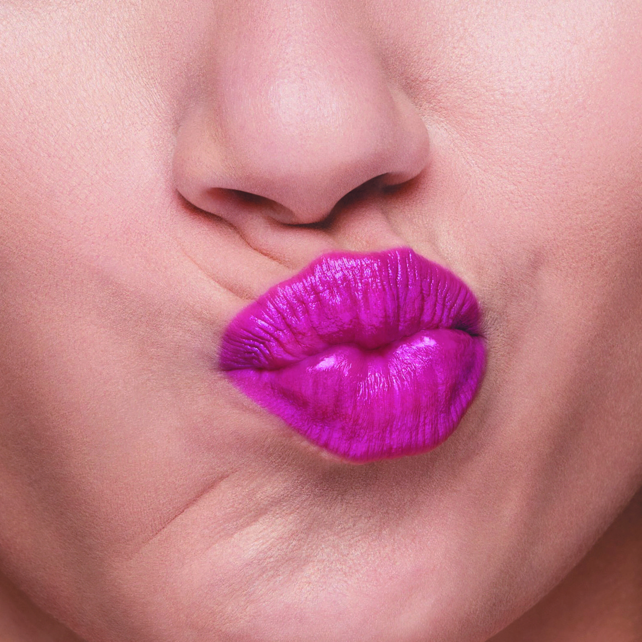 TECHNOSATIN GEL LIPSTICK 2