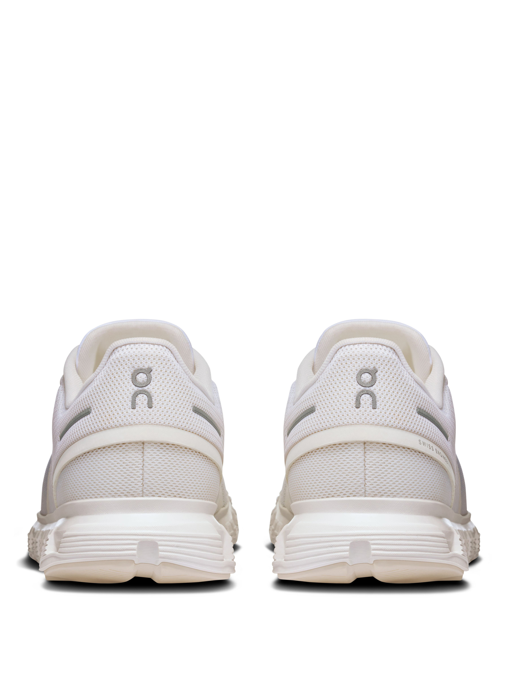 ΓΥΝΑΙΚΕΙΑ ΑΘΛΗΤΙΚΑ CLOUD 6 2