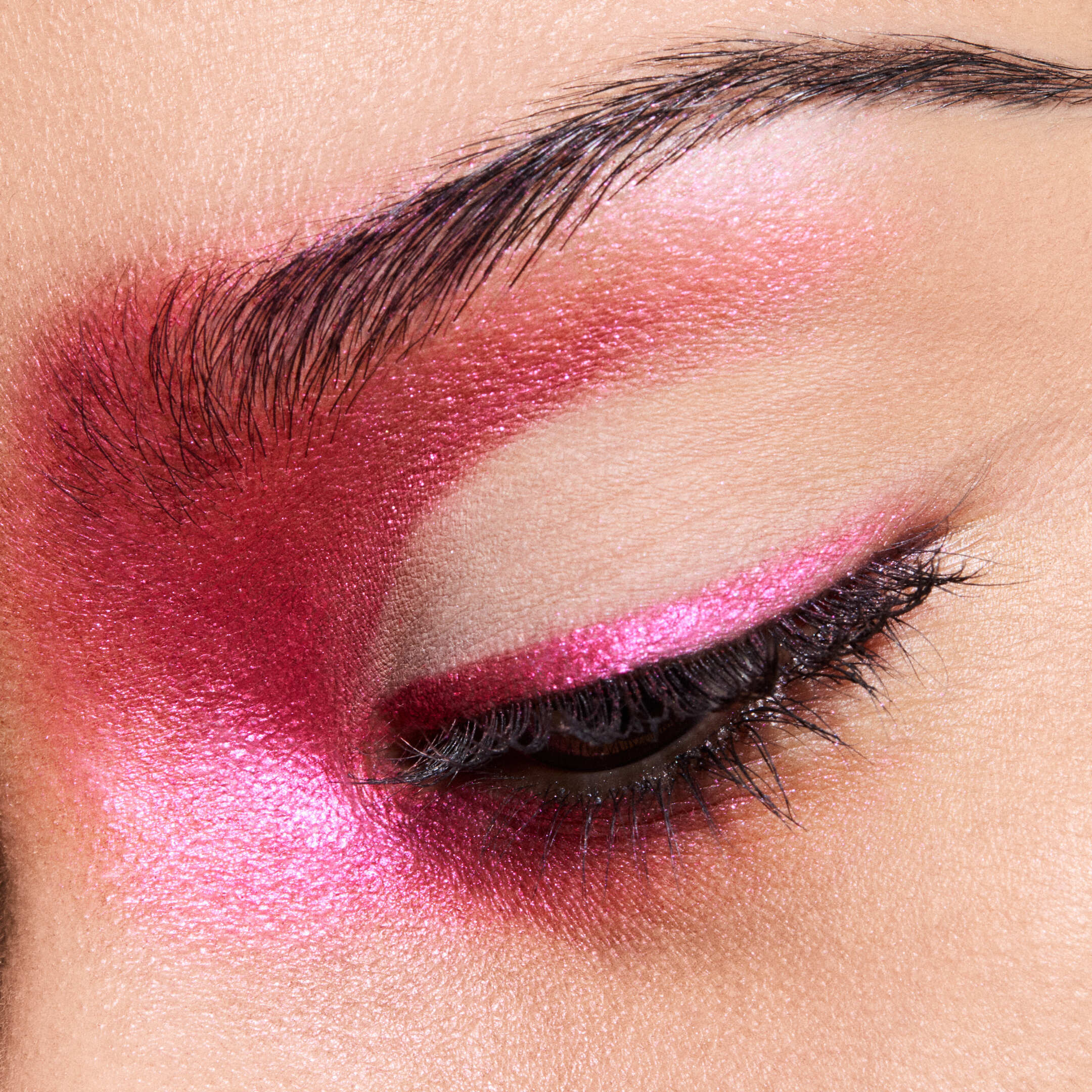 METALLIC SINGLE EYE SHADOW COMPACT  2