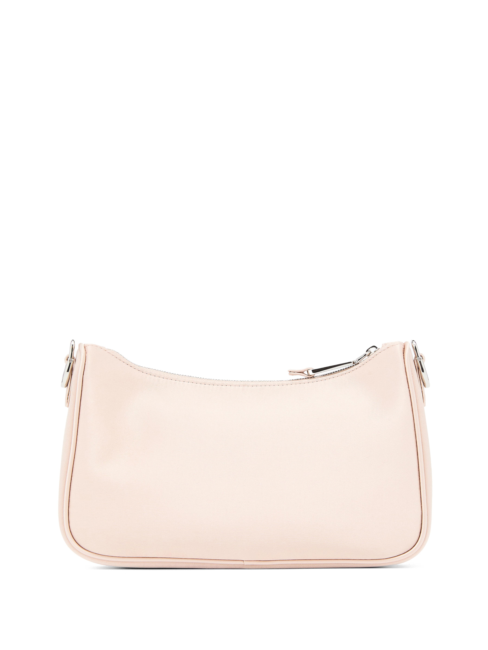 ΓΥΝΑΙΚΕΙΑ ΤΣΑΝΤΑ ΩΜΟΥ 1