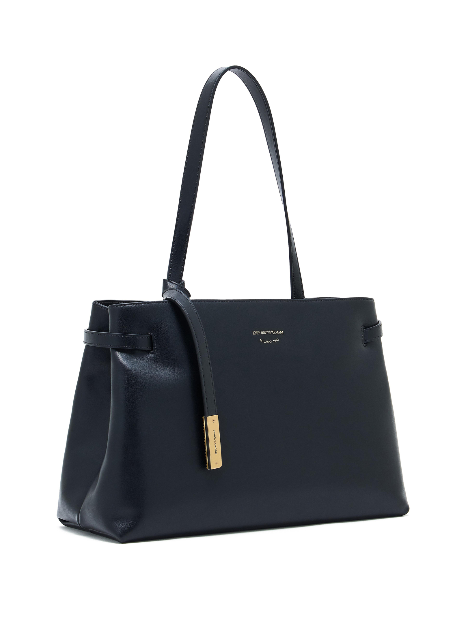 ΓΥΝΑΙΚΕΙΑ ΤΣΑΝΤΑ ΩΜΟΥ 2