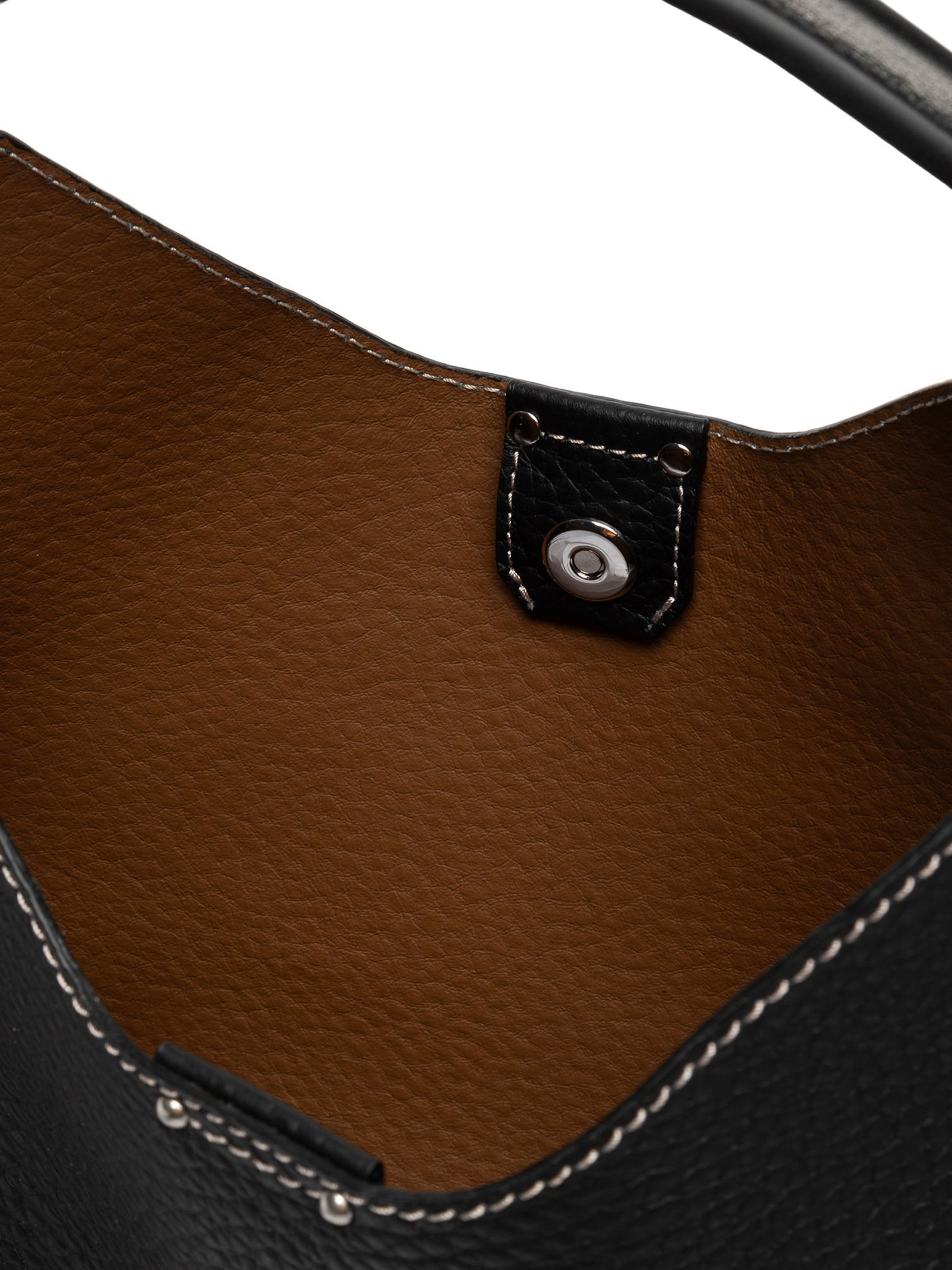 ΓΥΝΑΙΚΕΙΑ ΤΣΑΝΤΑ ΧΕΙΡΟΣ  3