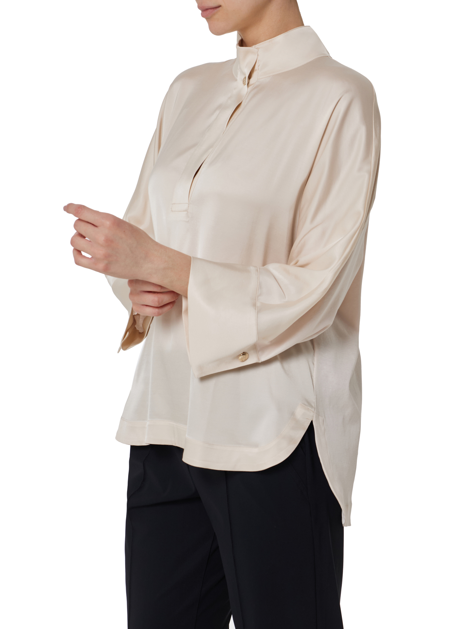 ΓΥΝΑΙΚΕΙΟ ΠΟΥΚΑΜΙΣΟ 1