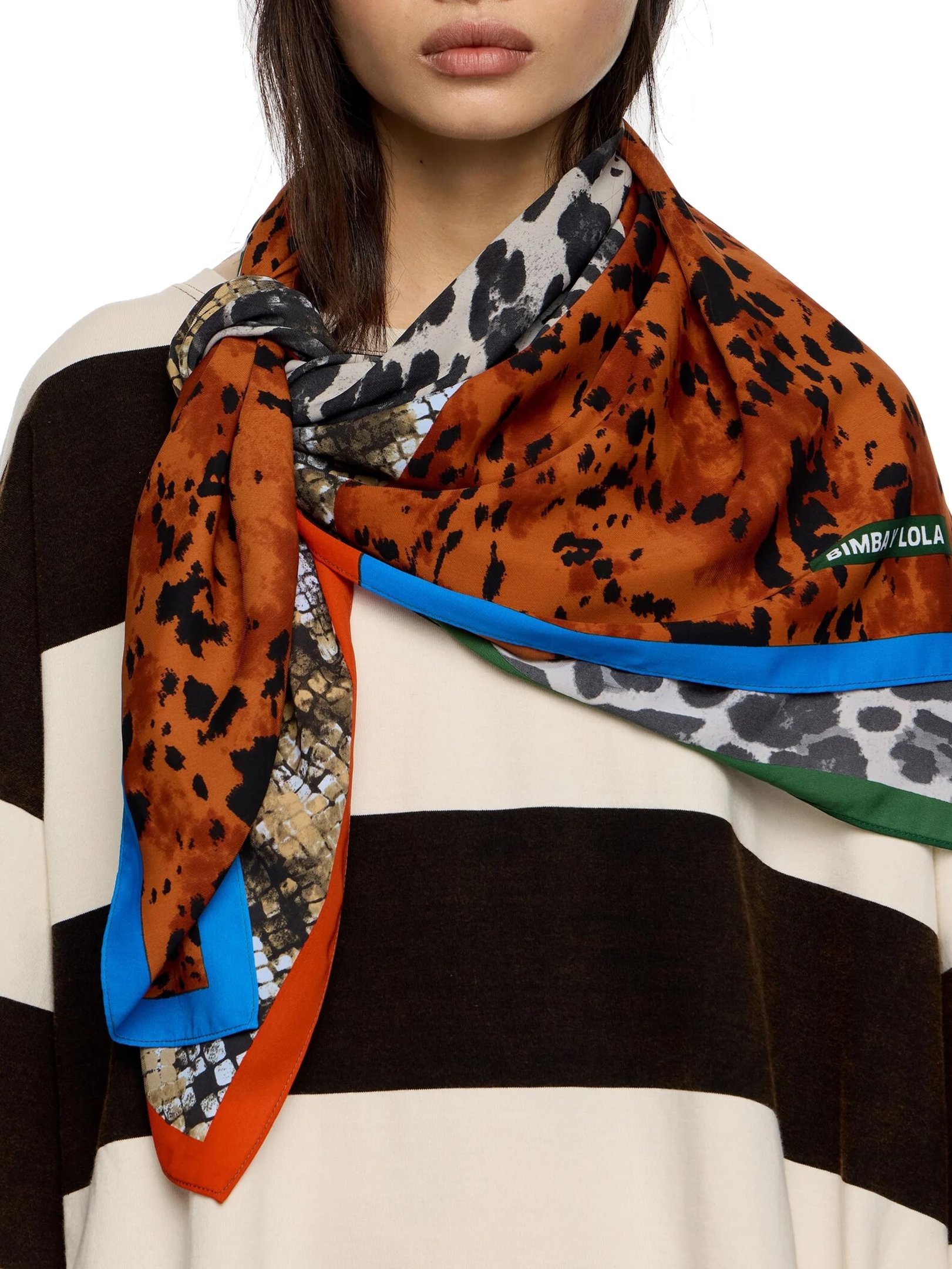 ΓΥΝΑΙΚΕΙΟ ΦΟΥΛΑΡΙ ANIMAL PRINT 1